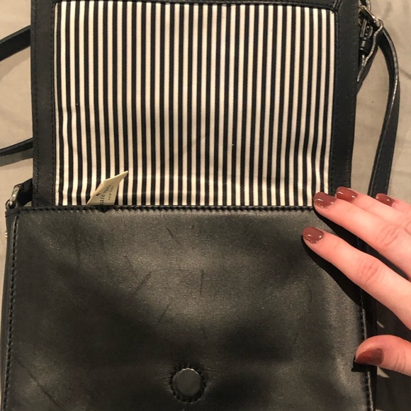 Kate spade crossbody purse with bow - Picture 4 of 8